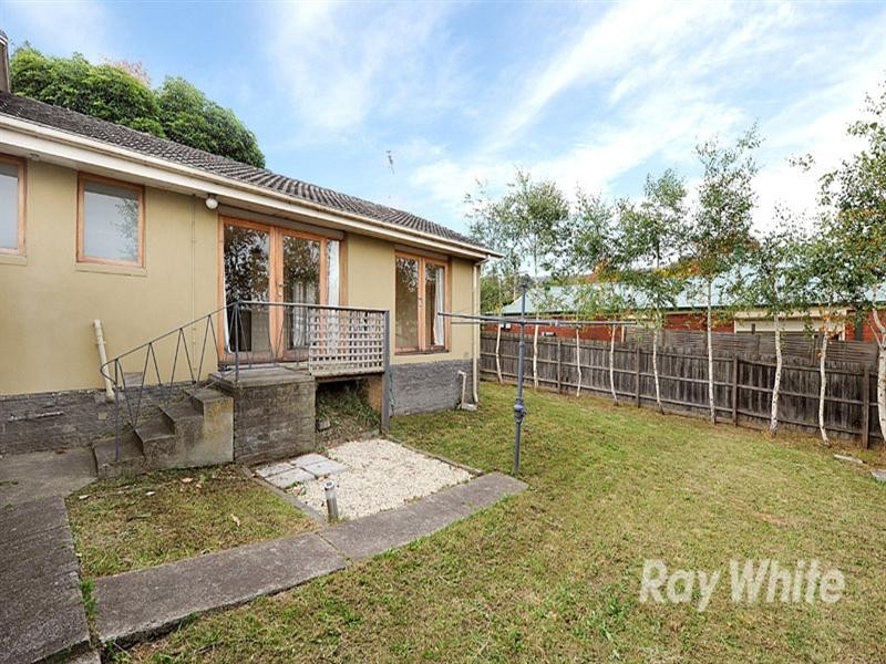 4 Winwood Drive, Ferntree Gully VIC 3156