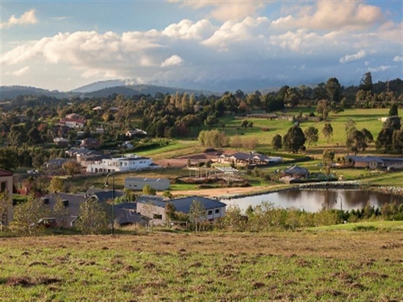 118 Crawley Road, Narre Warren North VIC 3804