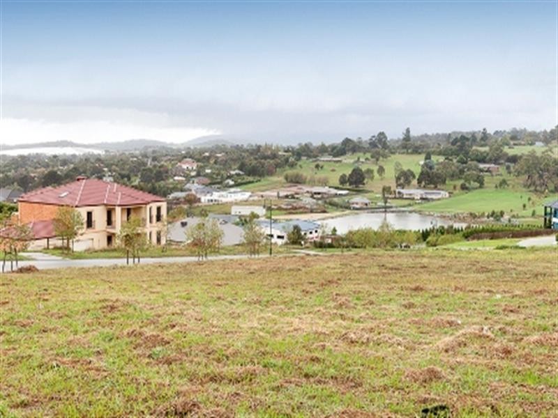 118 Crawley Road, Narre Warren North VIC 3804