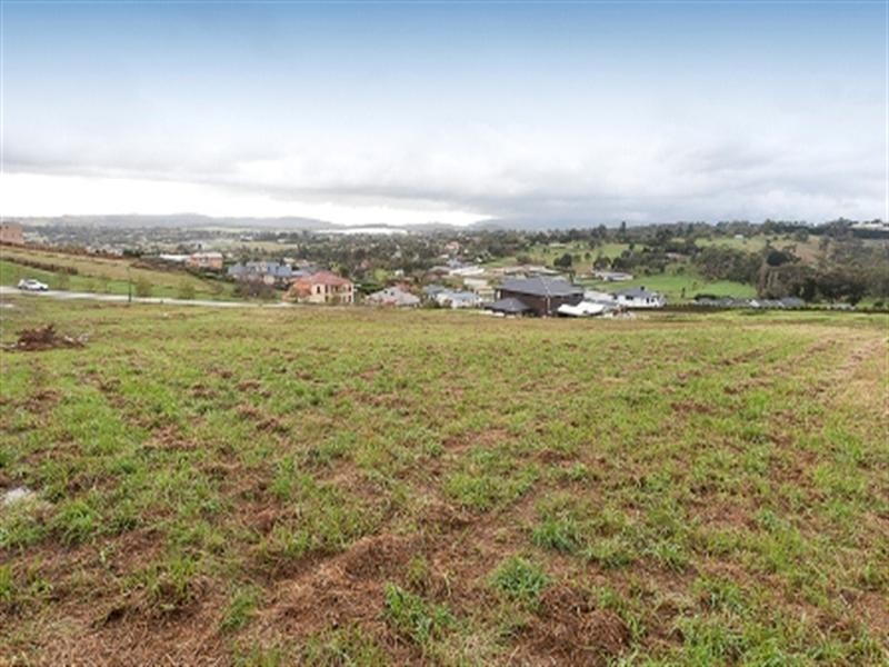 118 Crawley Road, Narre Warren North VIC 3804