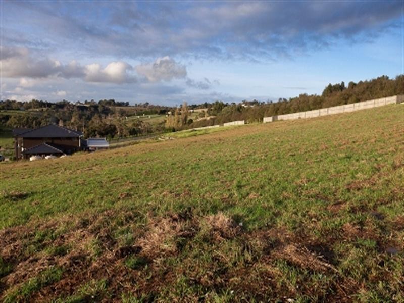 118 Crawley Road, Narre Warren North VIC 3804