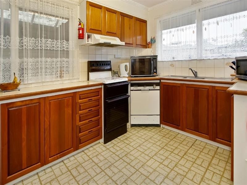 5 Lydford Road, Ferntree Gully VIC 3156