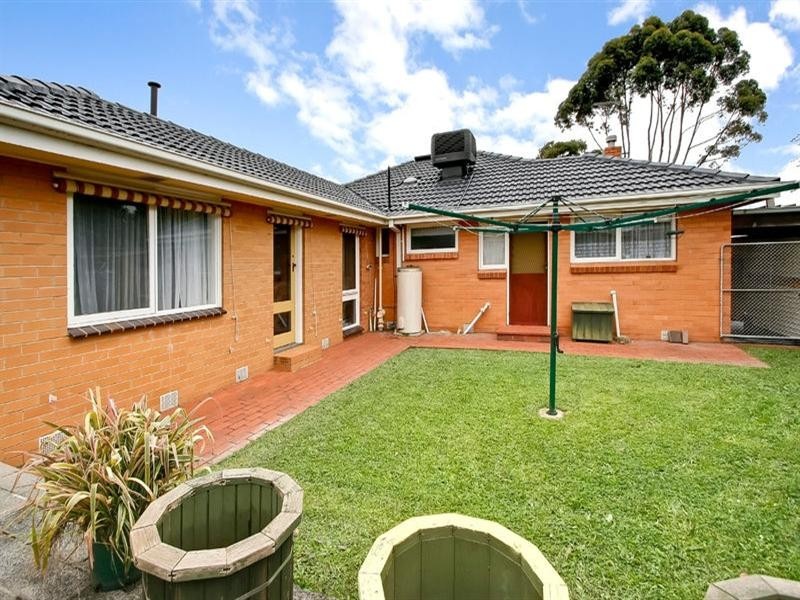 5 Lydford Road, Ferntree Gully VIC 3156