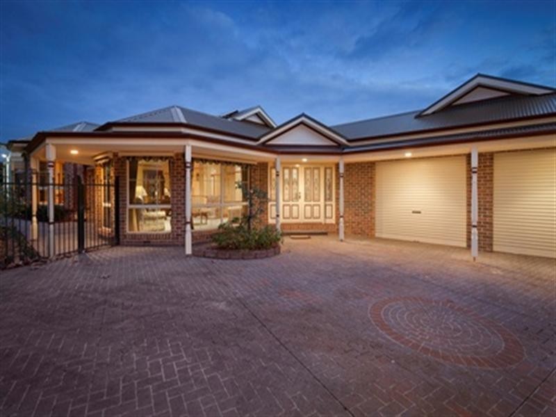 10 Counithan Place, Lysterfield VIC 3156