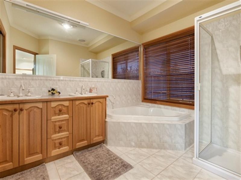 10 Counithan Place, Lysterfield VIC 3156