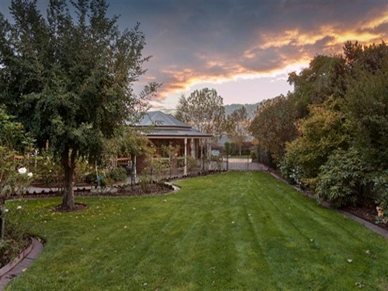 10 Counithan Place, Lysterfield VIC 3156
