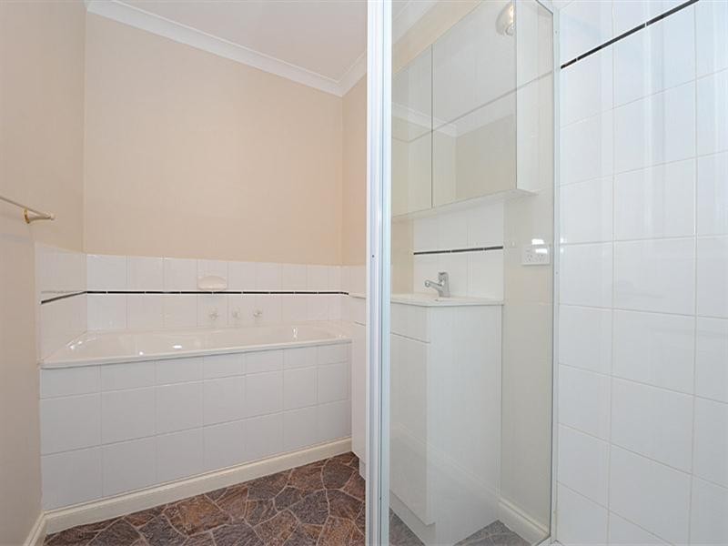 2/20 Dorset Road, Ferntree Gully VIC 3156