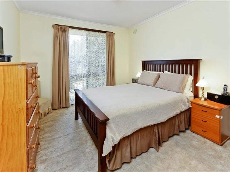 68 Francis Crescent, Ferntree Gully VIC 3156