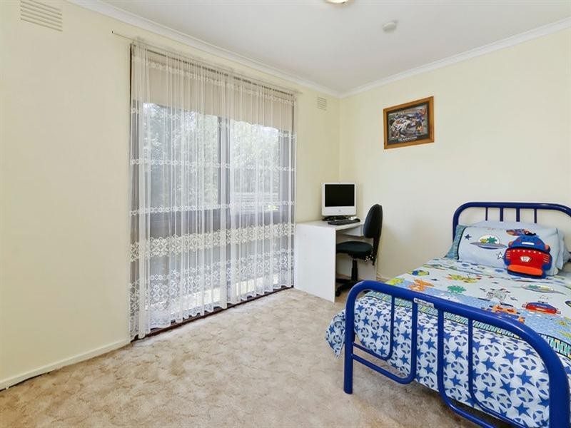 68 Francis Crescent, Ferntree Gully VIC 3156