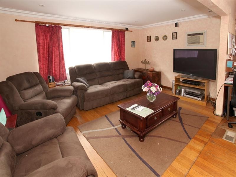 13 Blackwood Park Road, Ferntree Gully VIC 3156