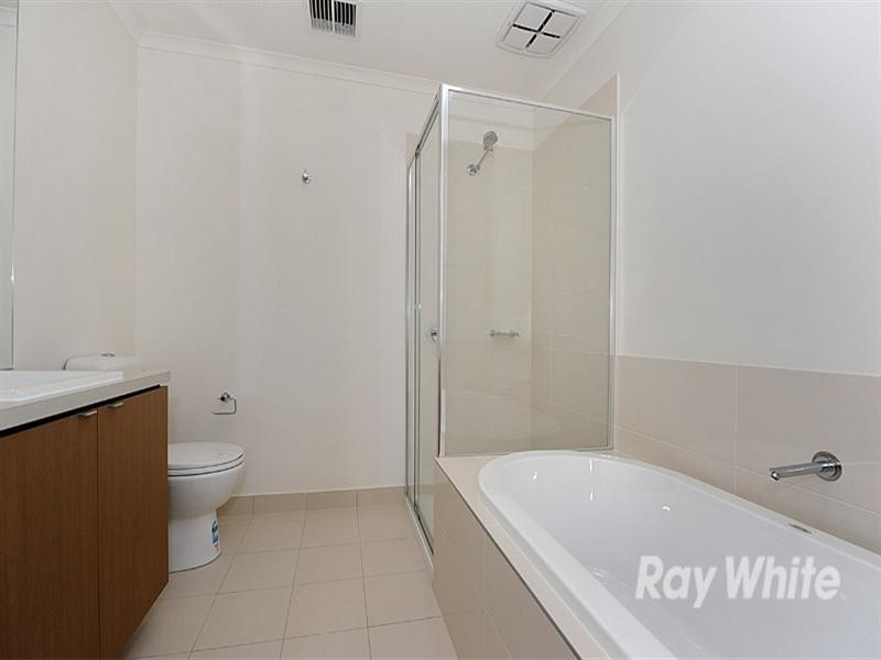 36 Bloom Avenue, Wantirna South VIC 3152