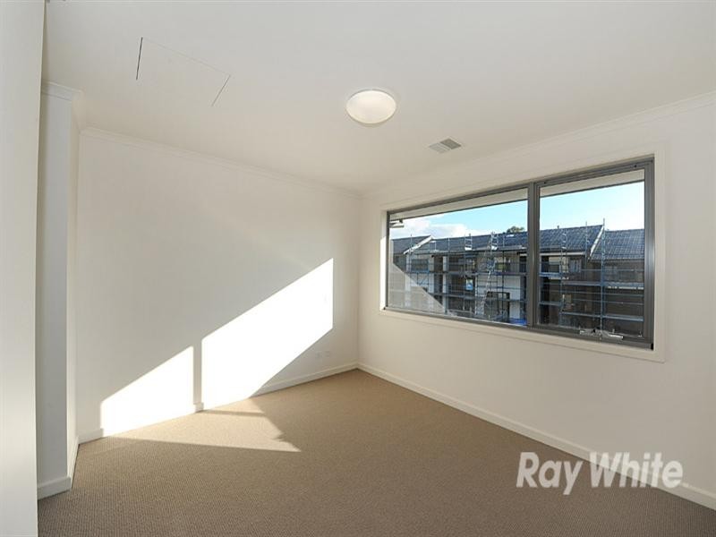 36 Bloom Avenue, Wantirna South VIC 3152