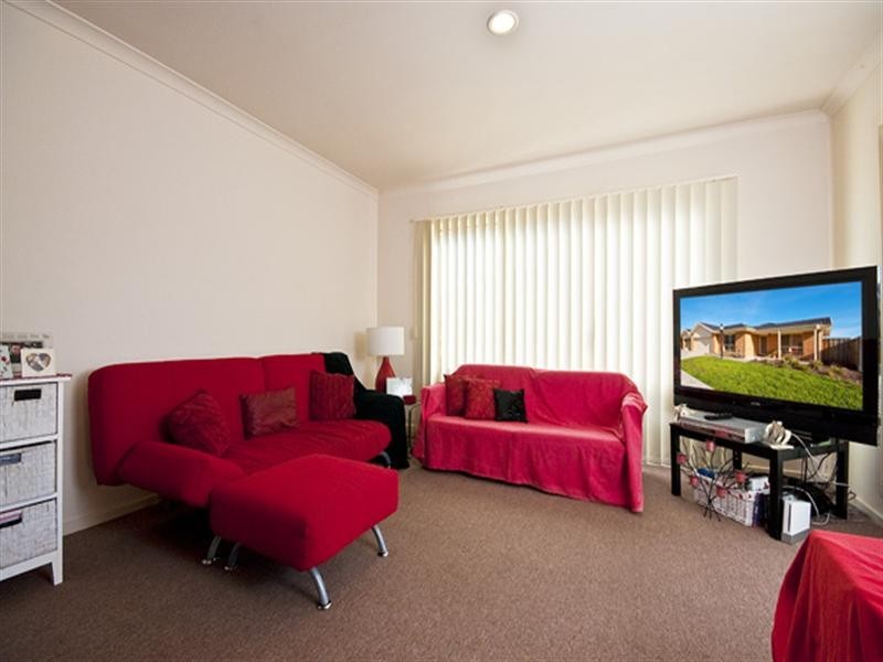 17/55 McClelland Drive, Skye VIC 3977