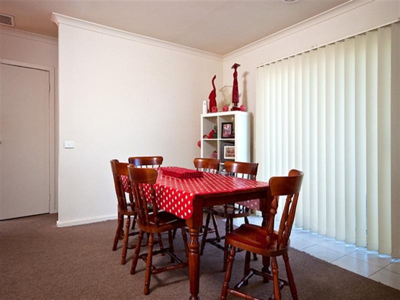 17/55 McClelland Drive, Skye VIC 3977