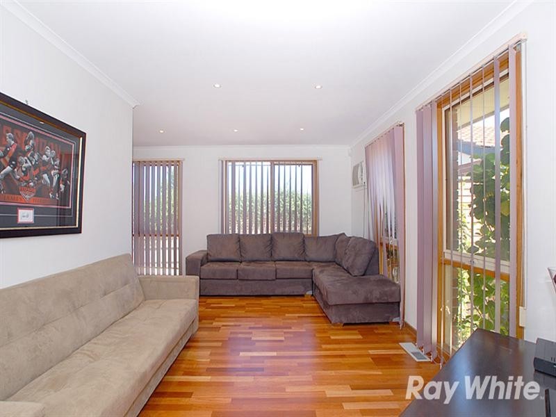 37 Pentland Drive, Narre Warren VIC 3805