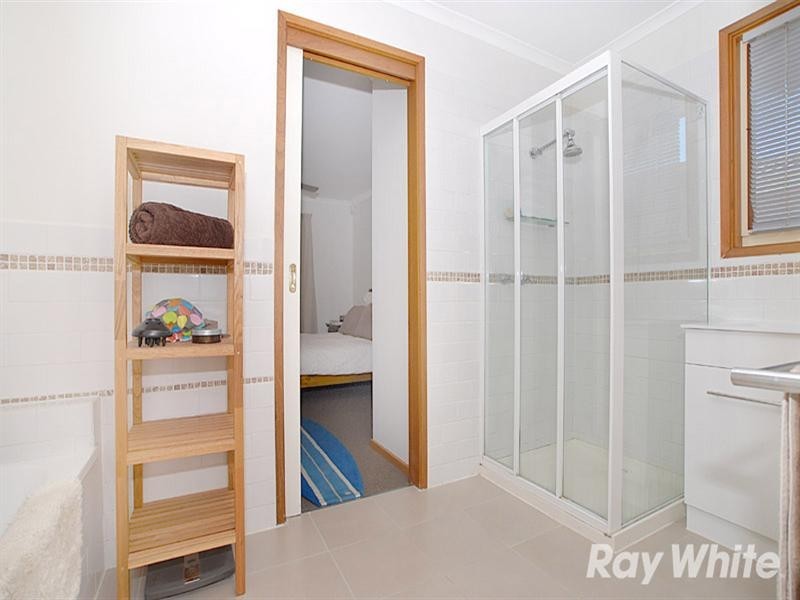 37 Pentland Drive, Narre Warren VIC 3805