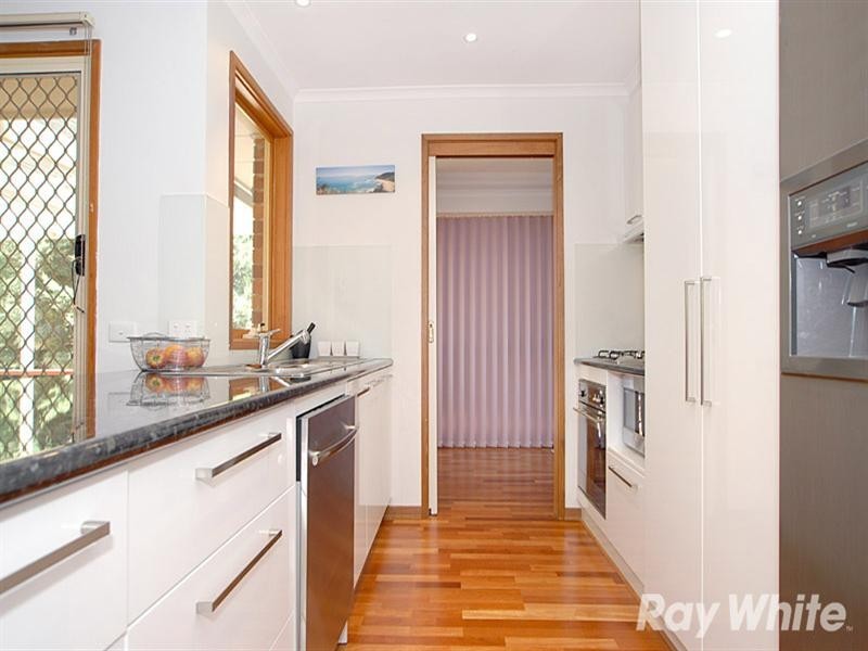 37 Pentland Drive, Narre Warren VIC 3805