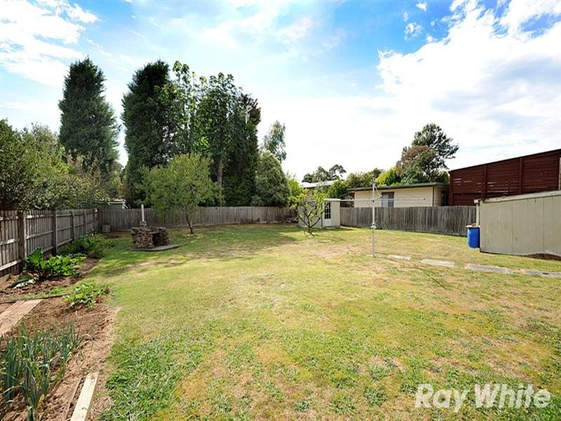 25 Linda Crescent, Ferntree Gully VIC 3156