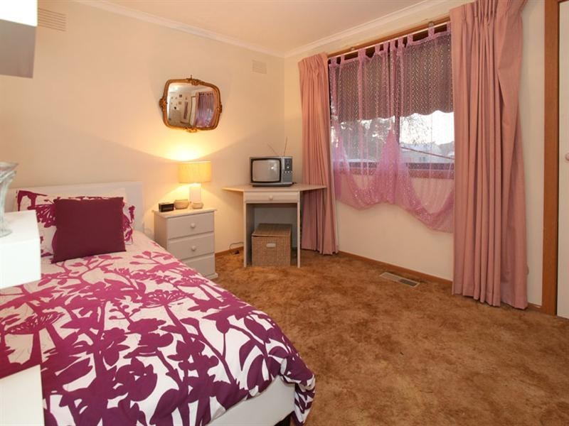 13 Litchfield Avenue, Ferntree Gully VIC 3156