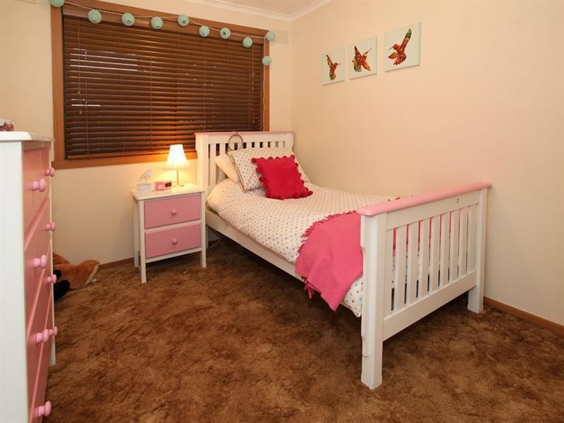 13 Litchfield Avenue, Ferntree Gully VIC 3156