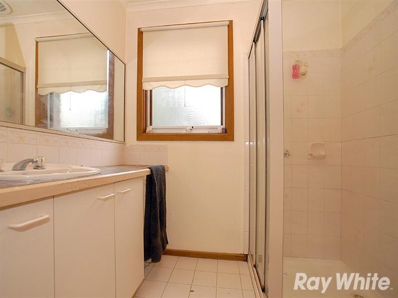 72 Segarta Circuit, Ferntree Gully VIC 3156