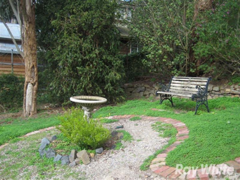 15 Ferndale Road, Upper Ferntree Gully VIC 3156