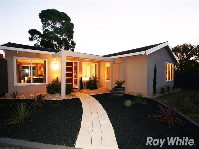 48 Johnson Drive, Ferntree Gully VIC 3156