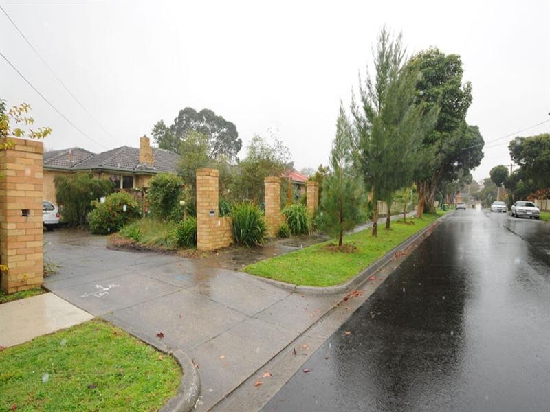 2/12 Westham Crescent, Bayswater VIC 3153