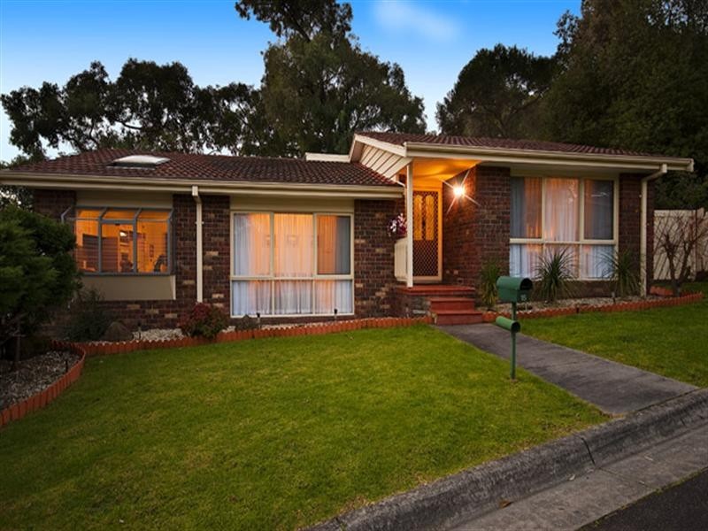 15 Debson Close, Boronia VIC 3155