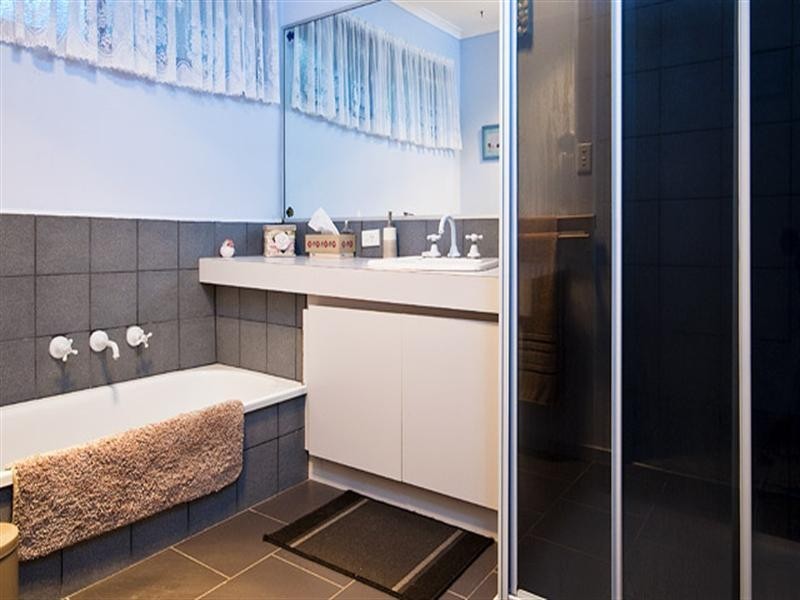 15 Debson Close, Boronia VIC 3155