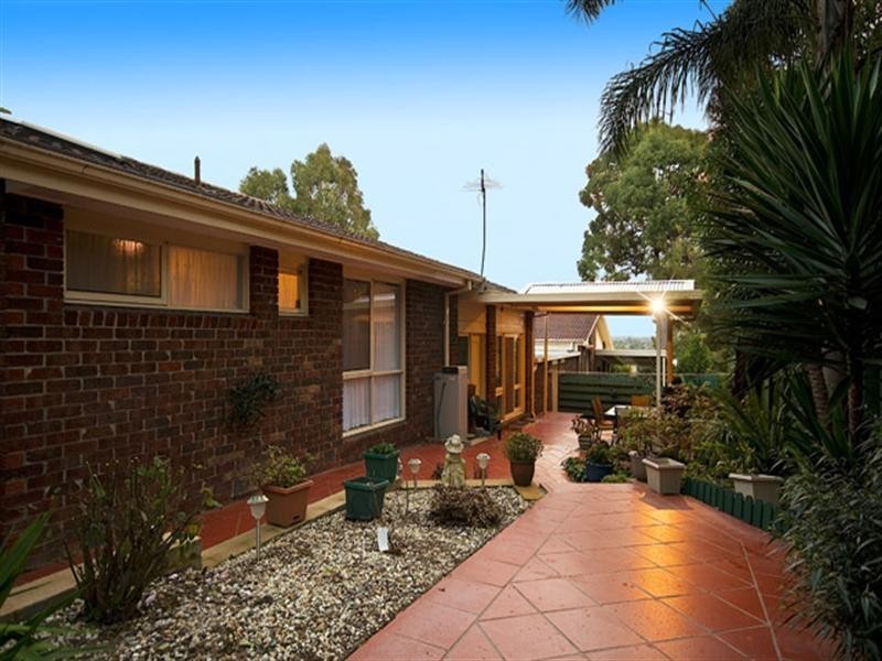 15 Debson Close, Boronia VIC 3155