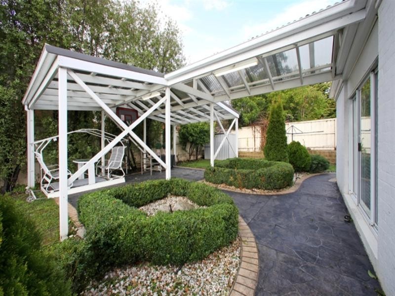 10 Oaktree Rise, Lysterfield VIC 3156