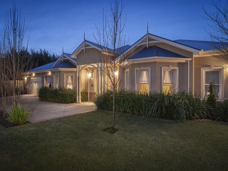 57 Grange Drive, Lysterfield VIC 3156