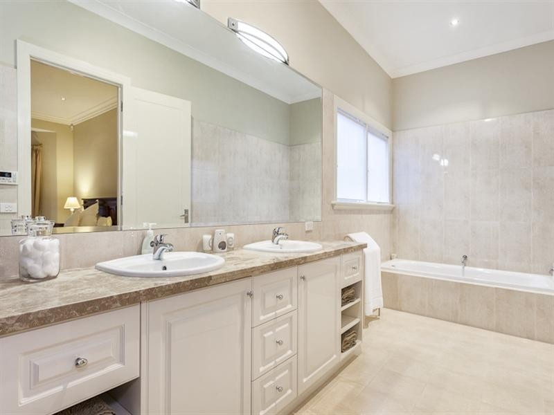 57 Grange Drive, Lysterfield VIC 3156