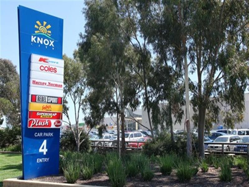 27 Stamford Crescent, Rowville VIC 3178