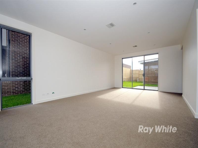 8 Picking Court, Wantirna South VIC 3152