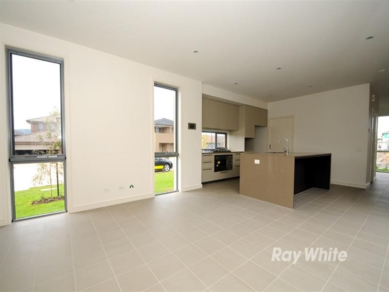 8 Picking Court, Wantirna South VIC 3152