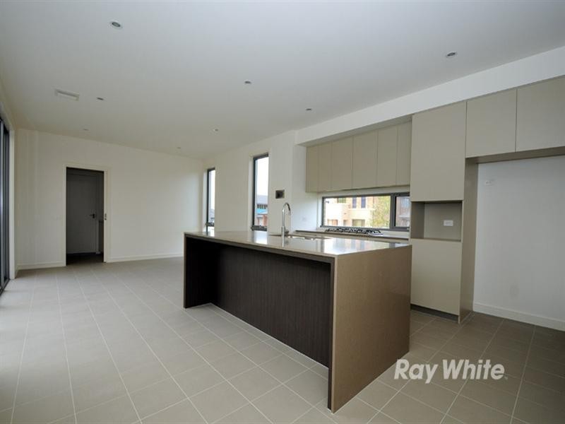 8 Picking Court, Wantirna South VIC 3152