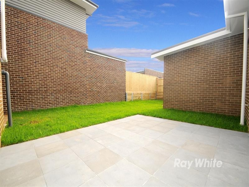 8 Picking Court, Wantirna South VIC 3152