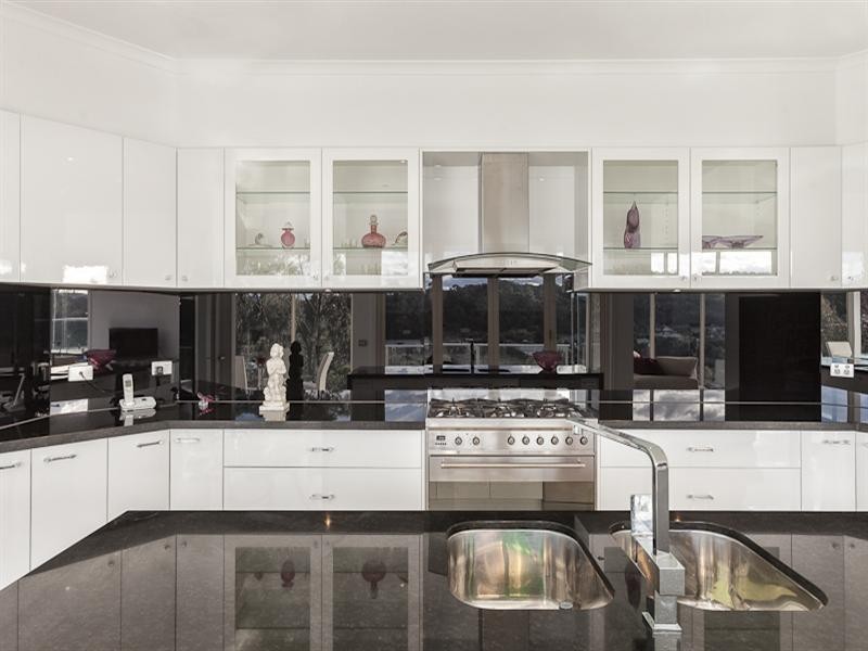 60 Churchill Park Drive, Lysterfield South VIC 3156