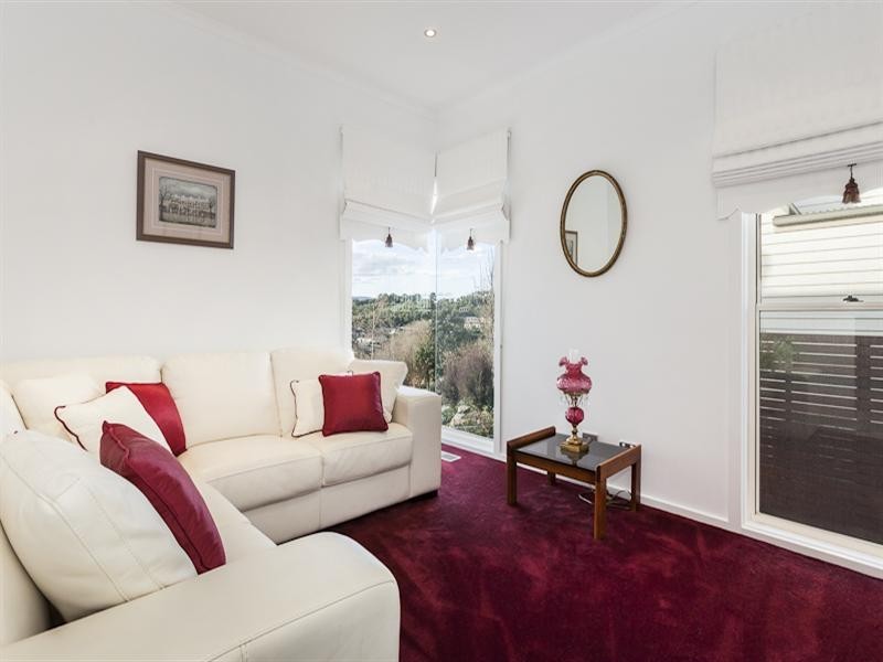 60 Churchill Park Drive, Lysterfield South VIC 3156