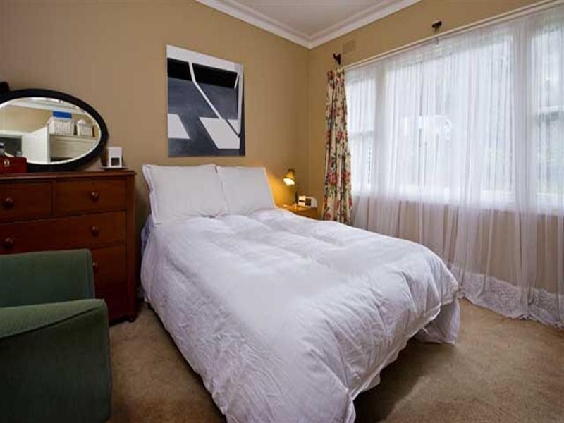 1 Hughes Road, Upper Ferntree Gully VIC 3156