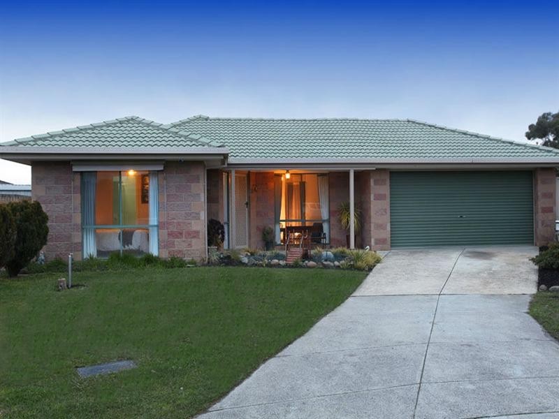 2 Bree Place, Rowville VIC 3178