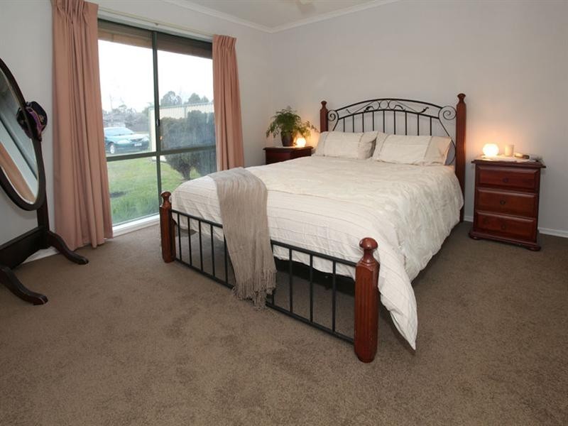 2 Bree Place, Rowville VIC 3178