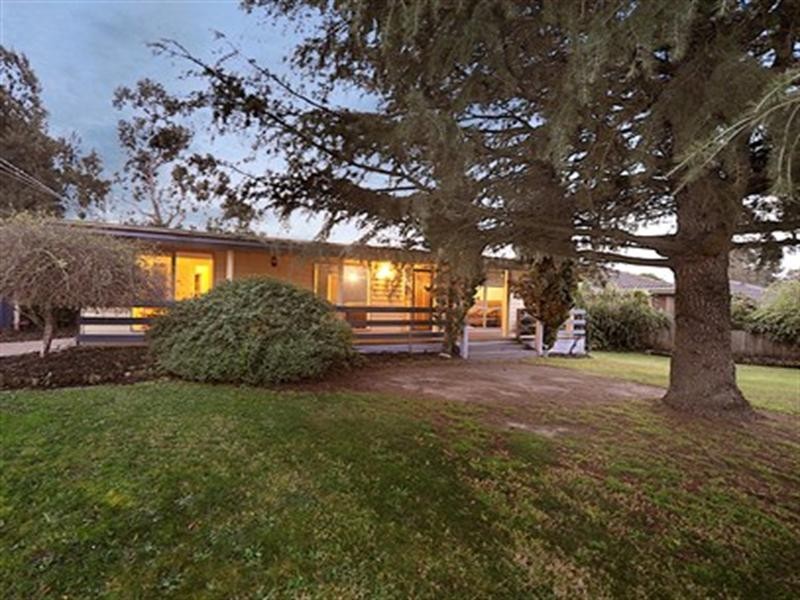 15 Stirling Street, Ferntree Gully VIC 3156