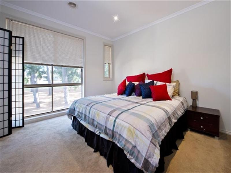 3 Houghton Drive, Ferntree Gully VIC 3156