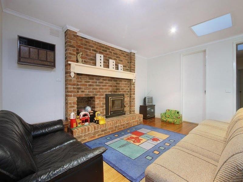 15 Leslie Avenue, Boronia VIC 3155