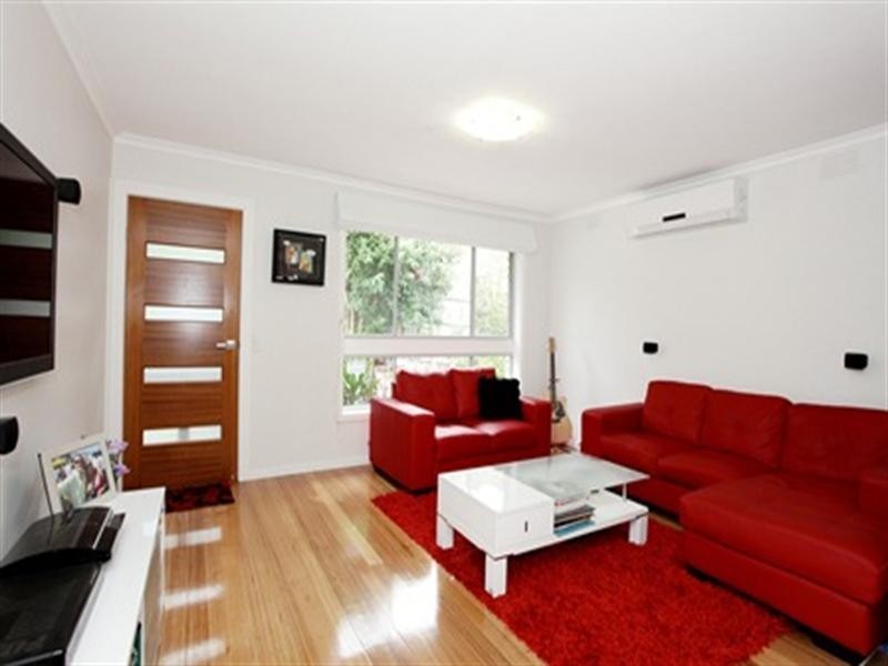 1/10 Clematis Avenue, Ferntree Gully VIC 3156