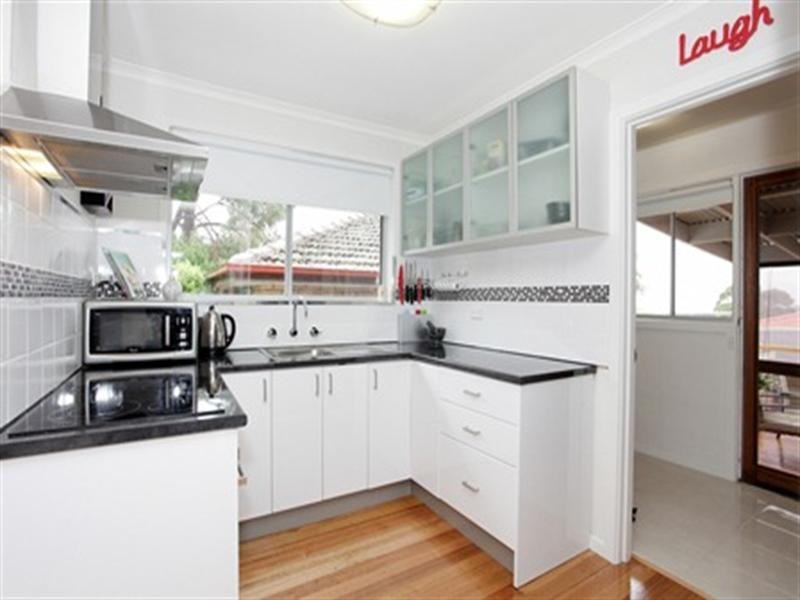 1/10 Clematis Avenue, Ferntree Gully VIC 3156