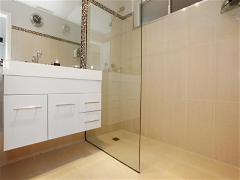 1/10 Clematis Avenue, Ferntree Gully VIC 3156